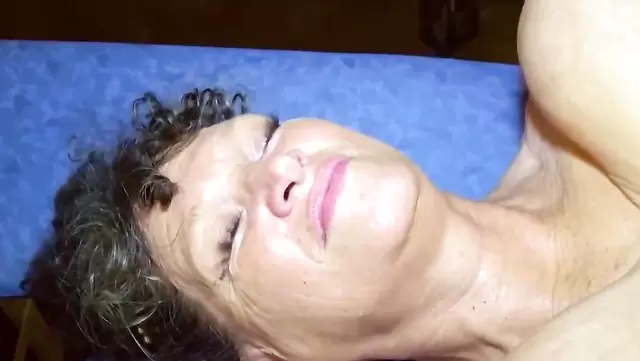 Fucked a fat woman with a pussy toy